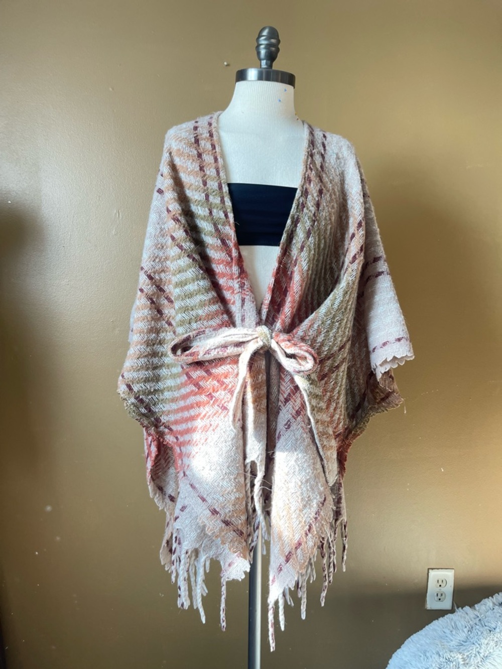 Vince Camuto tie cape/shawl